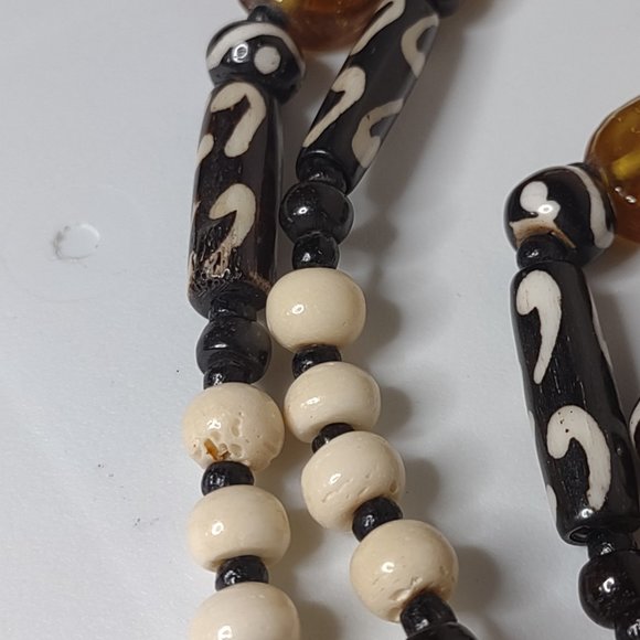 Heavy Decorative Glass And Bone Bead Necklace - Picture 9 of 15